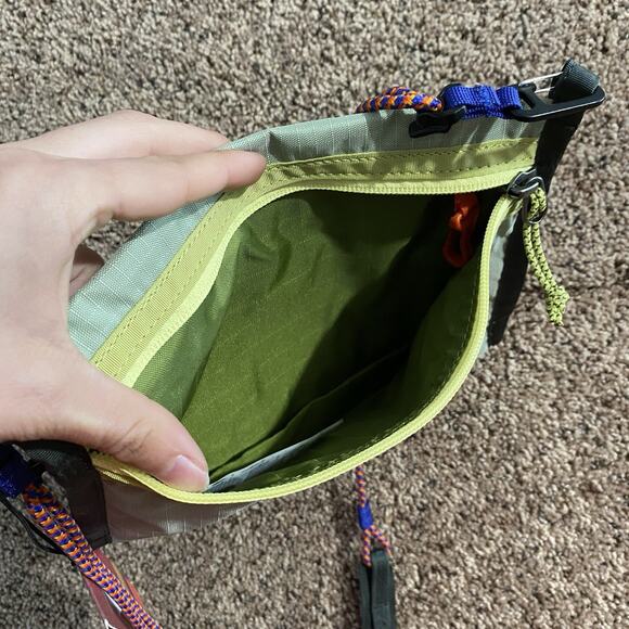 Cotopaxi Lista 2L Lightweight Crossbody Bag Unisex OS NWOT - Picture 6 of 8